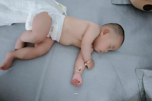 昌邑几个月宝宝会抬头